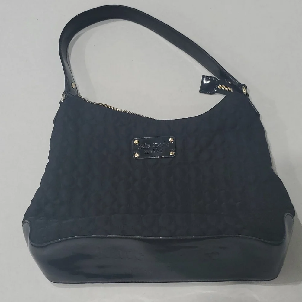 KATE SPADE ♠️ Quilted bag.